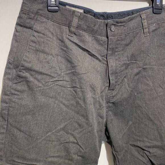 Volcom Men's Gray Solid Vmonty Casual Flat Front Shorts Size 32 - Picture 2 of 11